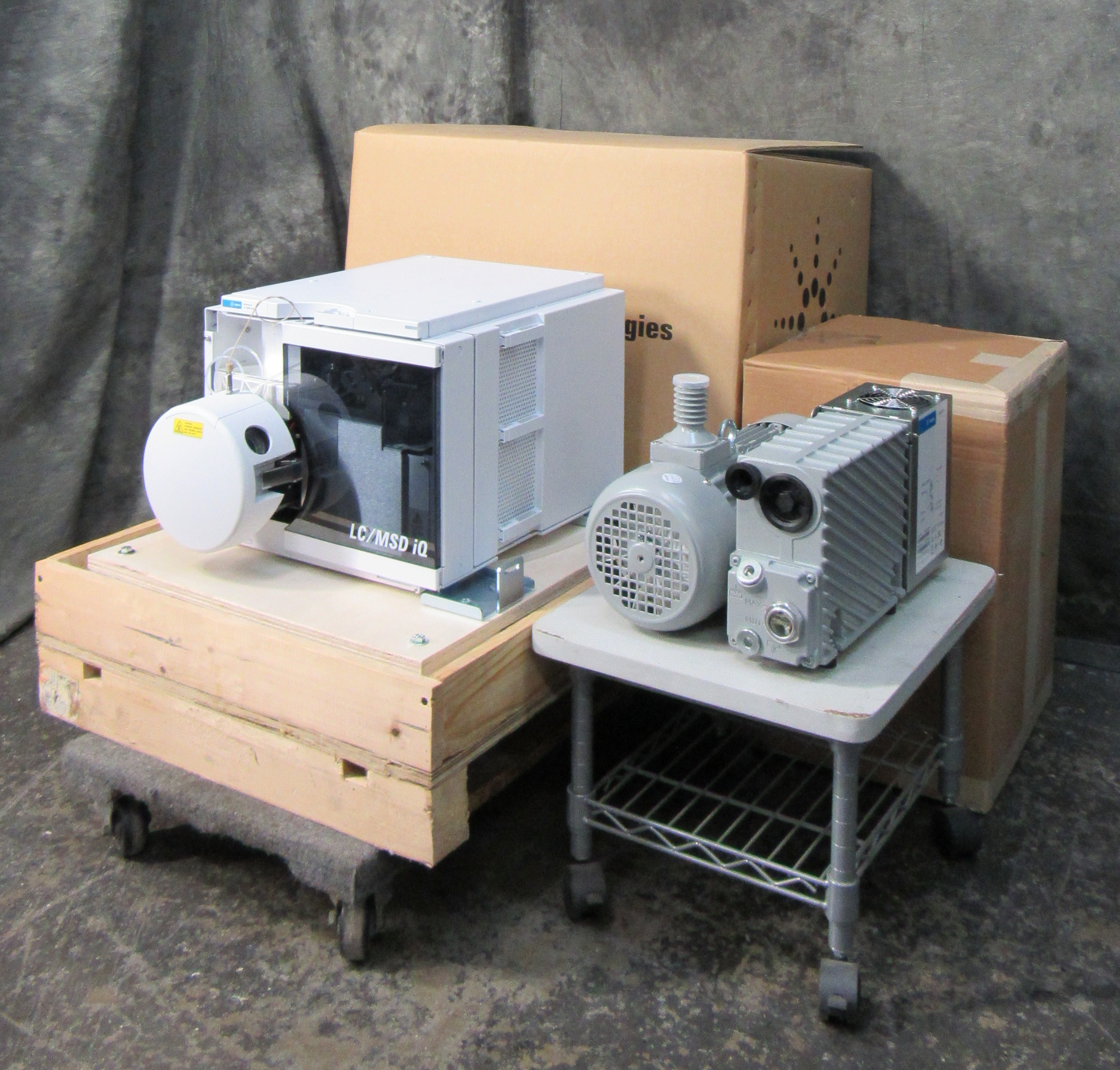 NEW AGILENT G6160 Infinity-Lab  iQ Single-Pole LC/MSD &amp; MS40+ Vacuum Pump #41877